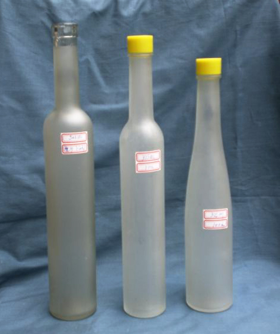 bottles glass for filling machine vīna pudeles pārpildes uzpildīšanas procesam.jpg