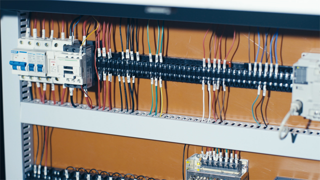 elektronikas dēlis.jpg