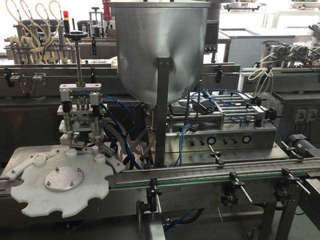 divu burku pildīšanas mašīna.jpg