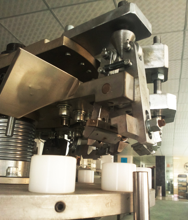 sealer part for metal hose blīvējuma pildījums metāla caurulēm.jpg