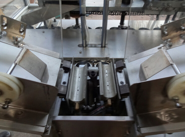 tekne cauruļu turētājiem.jpg