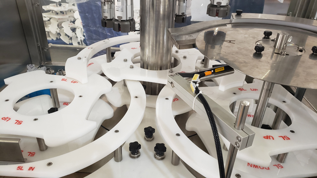 skrūvju vāciņu aprīkojums.jpg