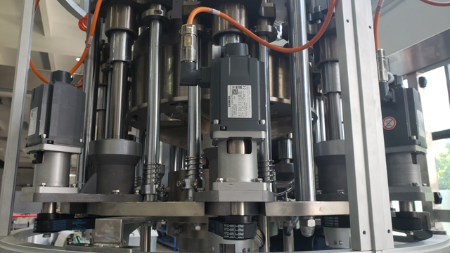 8 heas skrūvju vāciņš.jpg