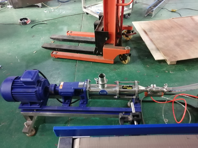 12 galvu pildīšanas mašīna ar maisīšanas sildītāju (3).jpg