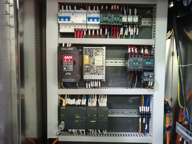 12 galvu pildīšanas mašīna ar maisīšanas sildītāju (2).jpg