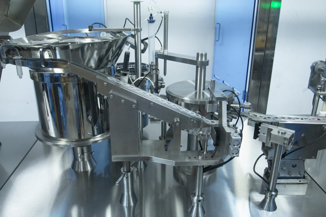 šļirču pildīšanas līnija (1).jpg