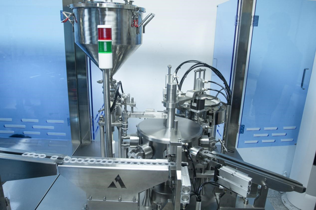 šļirču pildīšanas līnija (2).jpg