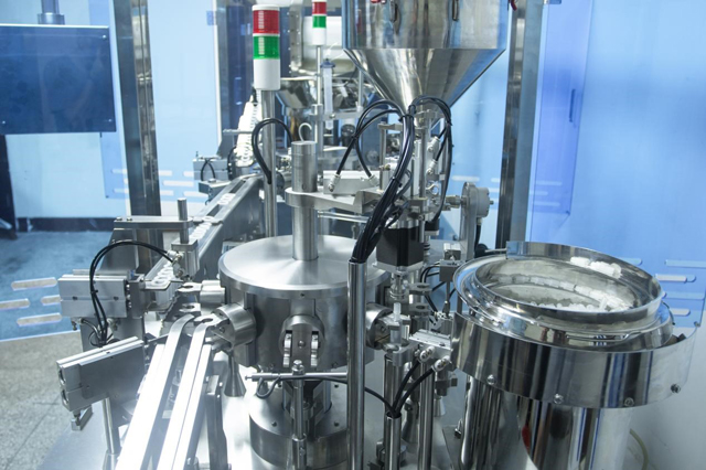 šļirču pildīšanas līnija (3).jpg