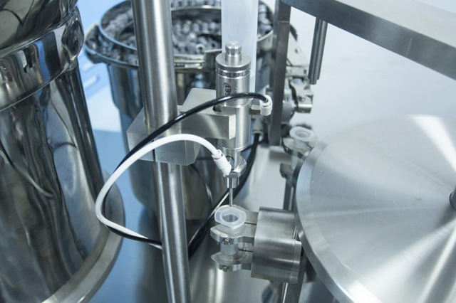 šļirču pildīšanas līnija (4).jpg