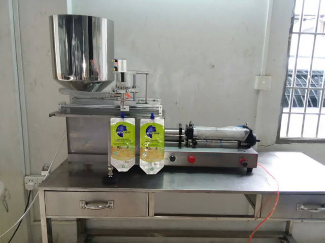 Izteku maisiņu pildīšanas mašīna (4).jpg