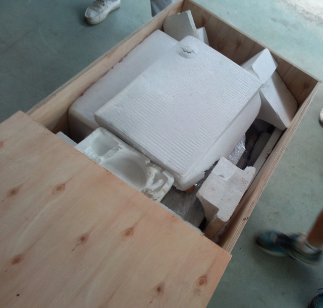 wooden case packaging before ocean shipping iepakojums marķēšanas mašīnai.jpg