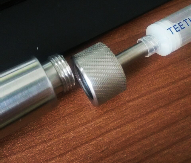 piestiprināšana šļirces galvai.jpg